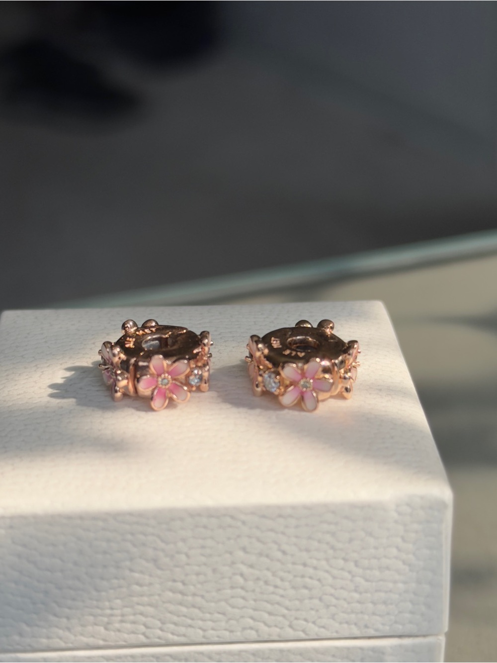 Authentic Pandora rosegold Pink Daisy Spacer Clip Charm set of 2
